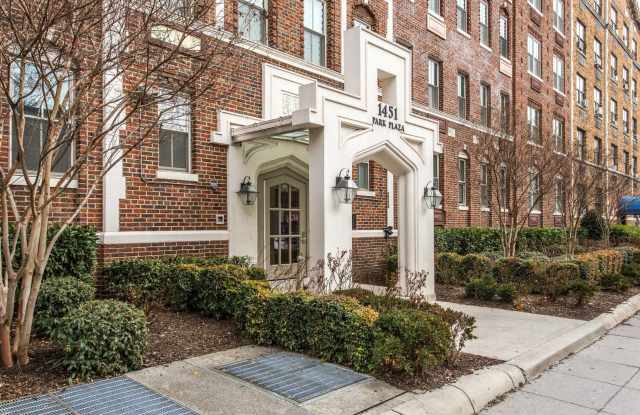 Bright Two-Bedroom in Columbia Heights | Pet frienldy! Gallery 4