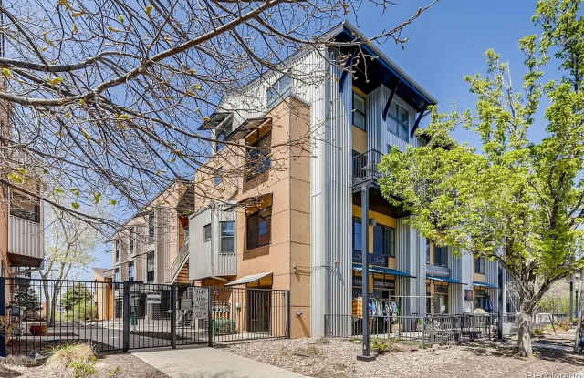 Top Level One Bedroom Condo in Rhino photos photos