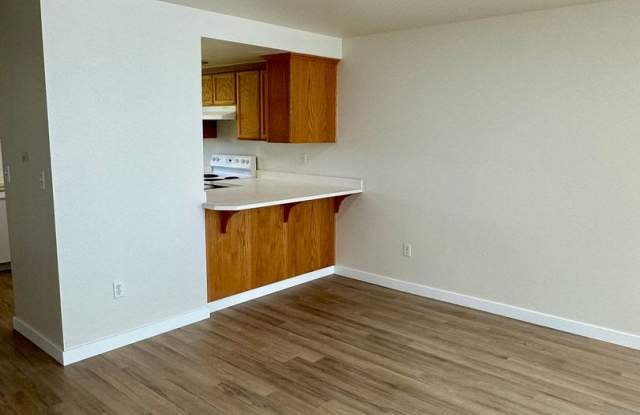 1/2 Off 2nd Month's Rent Gallery 4