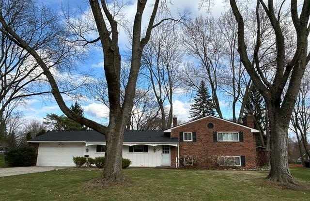 3636 W BRADFORD Drive - 3636 West Bradford Drive, Oakland County, MI 48301