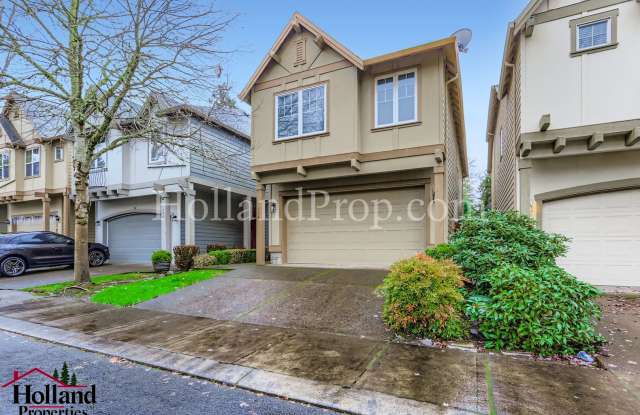 Beautiful 3-Bedroom Home in Prime Hillsboro Location - 146 Northeast Stonebriar Lane, Hillsboro, OR 97124