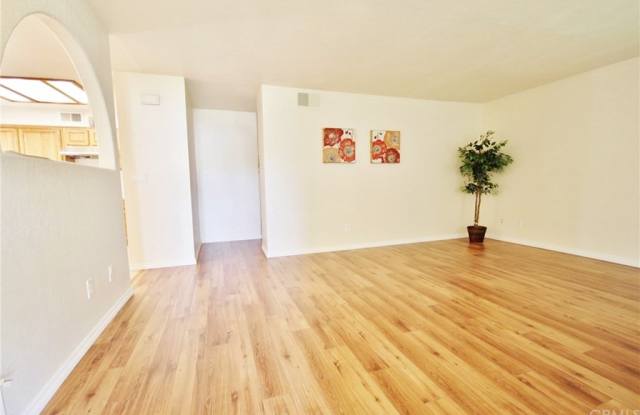 2020 Sarah Court Gallery 4
