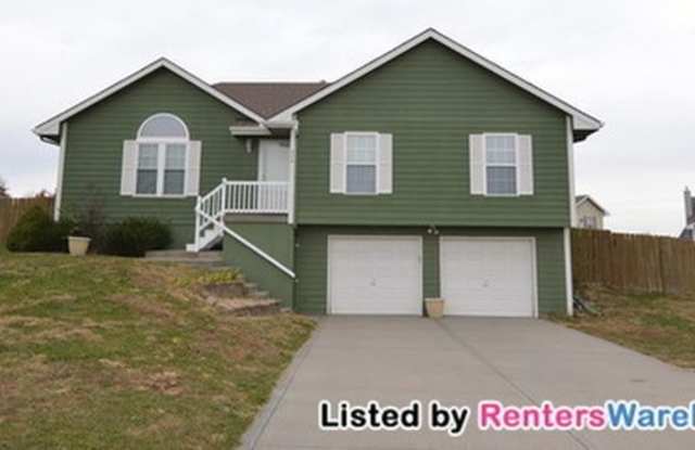 206 E 21st Ter - 206 East 21st Terrace, Kearney, MO 64060