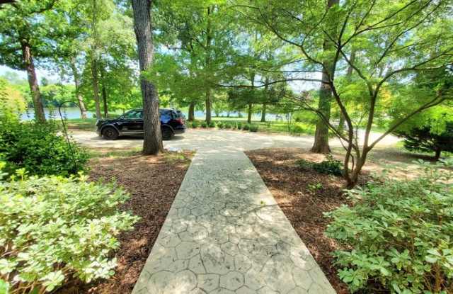 16310 Wrights Ferry Road Gallery 2