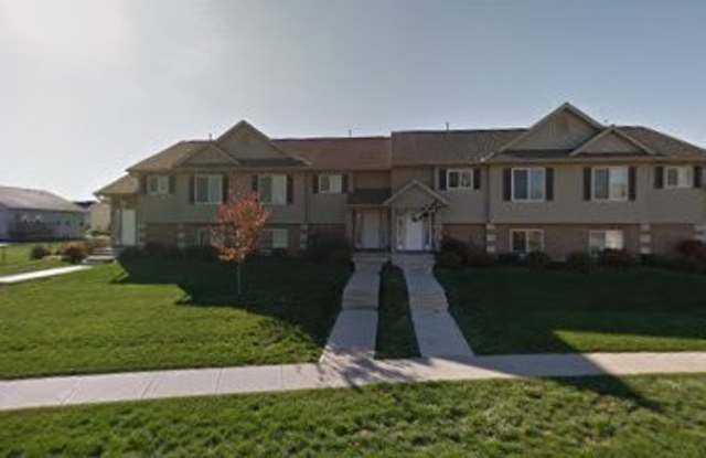 3 bedroom, 2 bath Townhome in North Liberty - 145 Jefferson Street, North Liberty, IA 52317