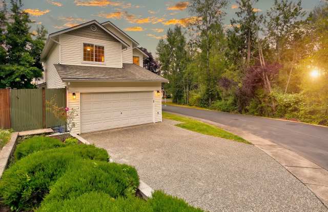 **Move-In Special** Beautiful 3bd/2.5bth home in Lake Stevens w/ Lake access!! Gallery 1