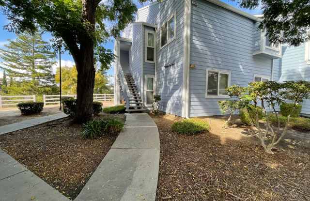 Wonderful 3 Bedroom with 2 Bath Walking distance to E-Bart. - 2745 Winding Lane, Antioch, CA 94531