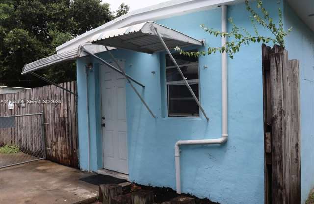 5743 Lincoln St photos photos