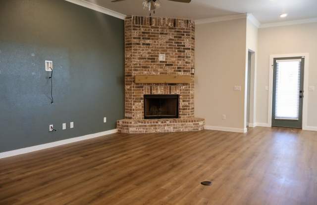6001 Wausau Avenue Gallery 3