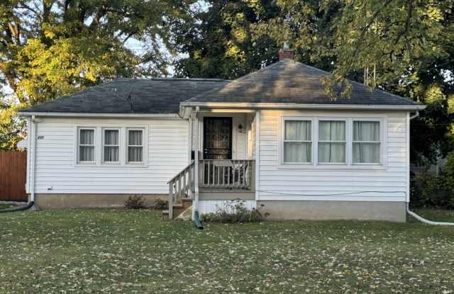 4131 Douglas Avenue photos photos