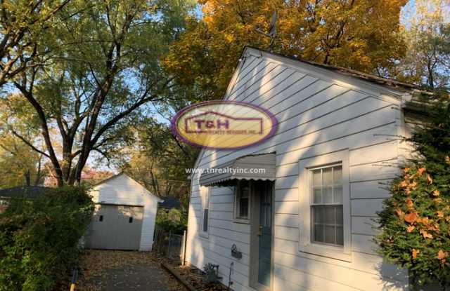 5720 Kingsley Drive Gallery 2