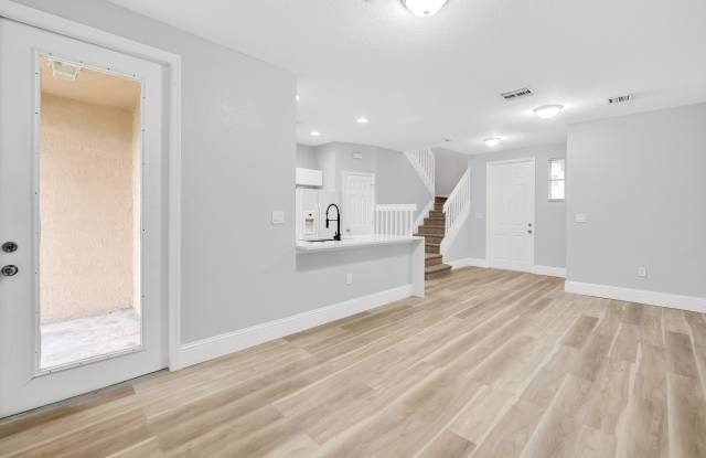 1954 Southwest 60th Avenue - 1 Gallery 4