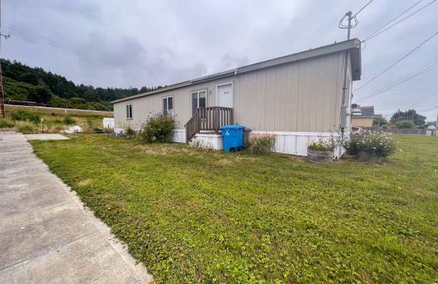 Close To Eureka and College of the Redwoods. Open Floor Plan. 2 Bathrooms! photos photos