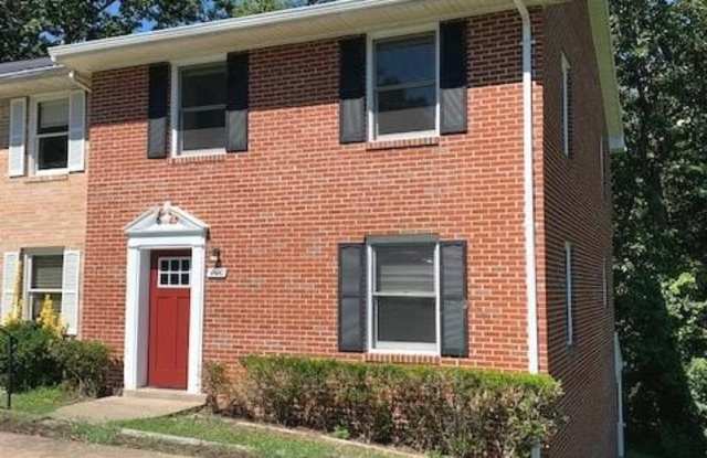 400 LYNDALE COURT photos photos