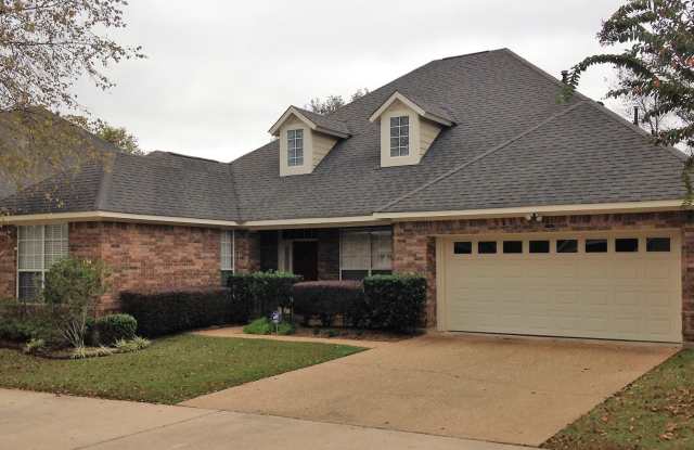 ** BEAUTIFUL 3/2 HAVEN SUBDIVISION ** Gallery 4