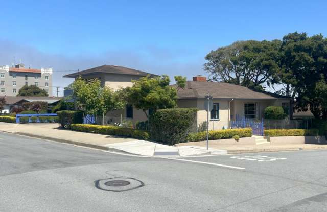 Lovely well-kept single family home in Pacific Grove photos photos