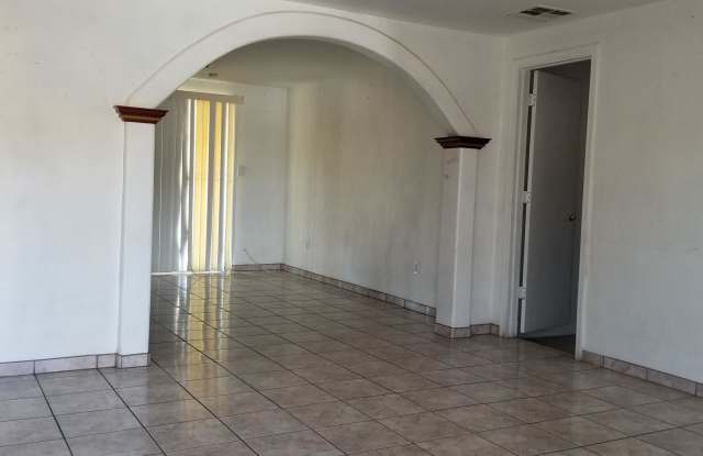 7351 W PALM Lane Gallery 3