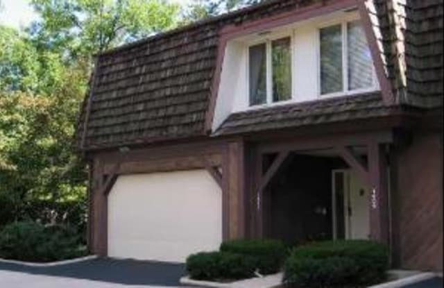 1611 Winnetka Road - 1611 Winnetka Road, Glenview, IL 60025