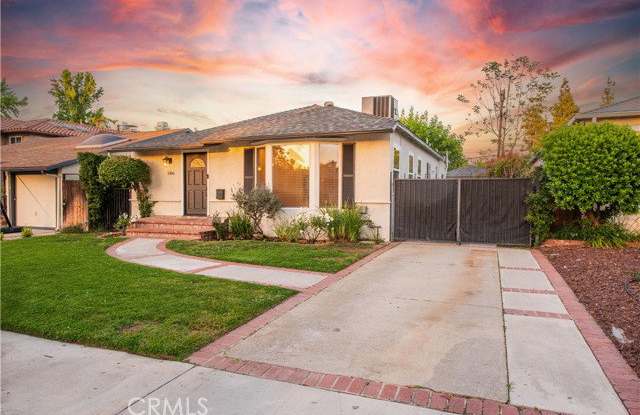 5106 Enfield Avenue Gallery 2
