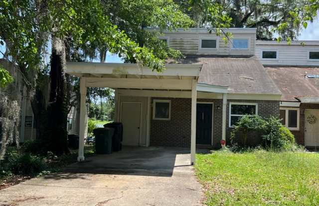 3 bed/ 2 bath LAKE VIEW IN KILLEARN ESTATES! - 2321 Merrigan Place, Tallahassee, FL 32309