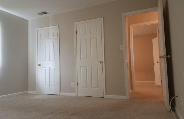 Spacious 2 Bedroom, 2 Bath in Hyattsville Gallery 4