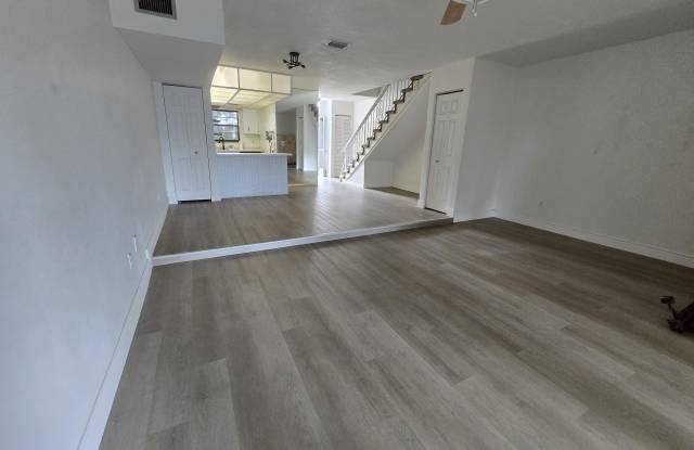 2153 N 14th Avenue Gallery 4
