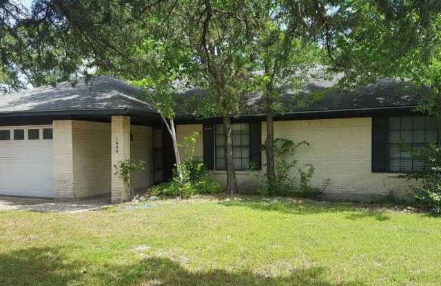 1809 Southwood Dr photos photos