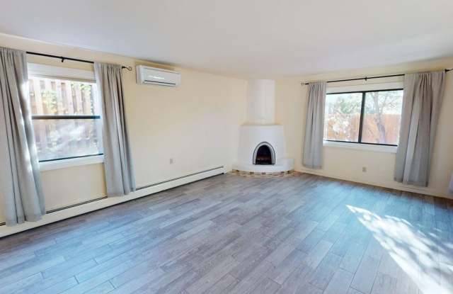 Light and Bright, Great Location photos photos Light and Bright, Great Location photos photos