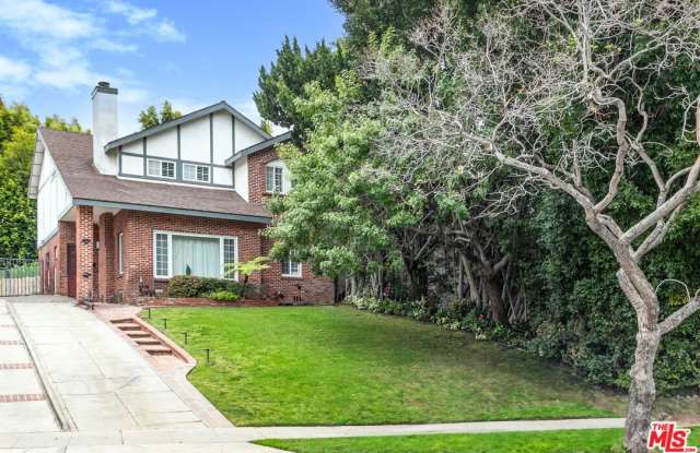 1358 Holmby Ave photos photos