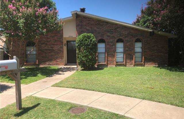2903 Winterberry Drive - 2903 Winterberry Drive, Carrollton, TX 75007