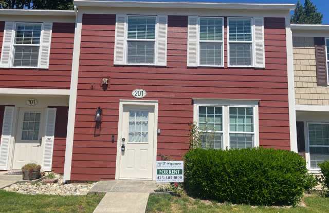 Great Location in Kent! 2-Bedroom Townhouse with Parking!! - 27004 47th Avenue South, Kent, WA 98032