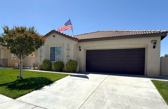 Charming 3 bed 2 bath Home in Fairway Canyon HOA photos photos