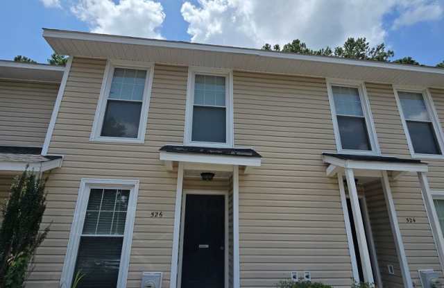 526 Mill Cove Court ~ Waters Edge ~ SUMMER SPECIAL ~ UP TO $1000 off 1st Months Rent photos photos