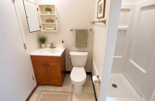 720 Catherine Gallery 4