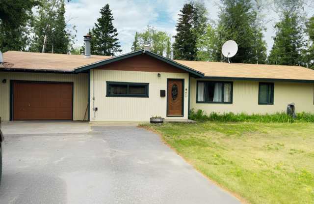 Charming Fully Furnished 3 Bedroom, 1.5 Bath Home – Dog Friendly! Gallery 1