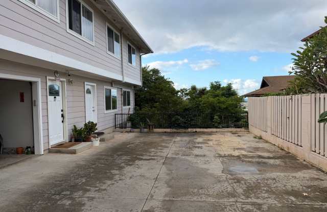 2 bedroom 1.5 bath duplex Great location! - 923 Lolena Street, Honolulu, HI 96817