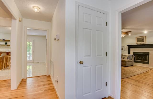 869 Hickory Ridge Road Gallery 4