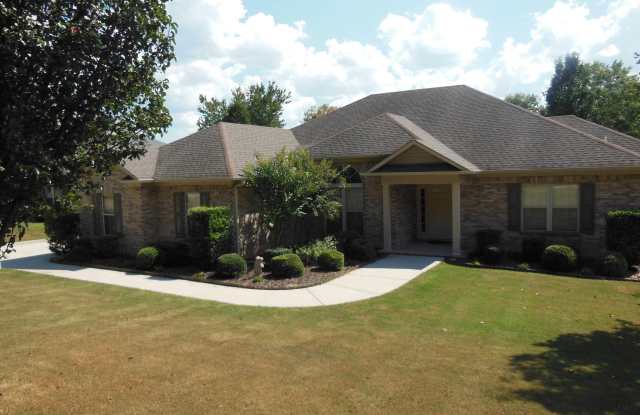 2604 Little Cove Road SE - 2604 Little Cove Road, Huntsville, AL 35763