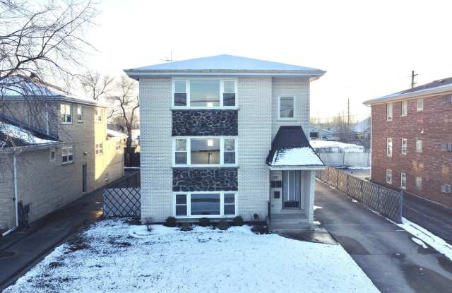 9109 Sahler Avenue - 9109 Sahler Avenue, Brookfield, IL 60513