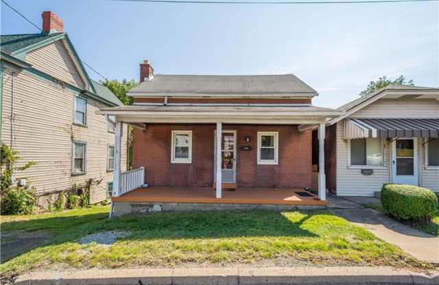 Available NOW!! 3 Beds 1.5 Bath Home photos photos