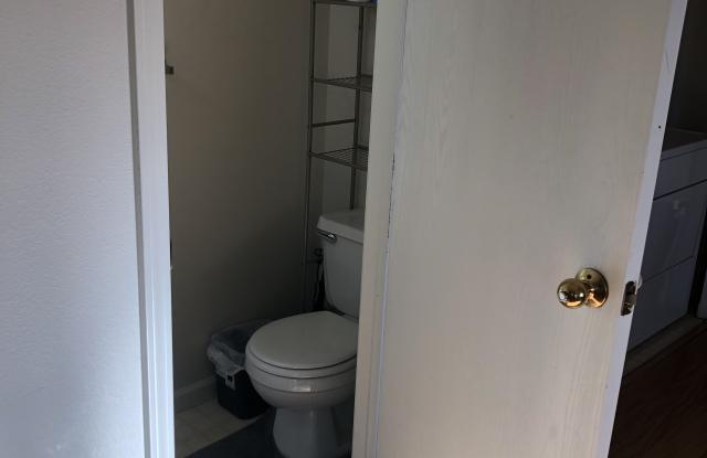 975 Harbourne St photos photos
