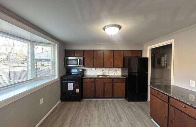 400 Caledonia Avenue photos photos