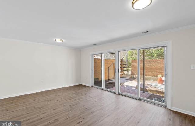 815 6TH STREET SW Gallery 4