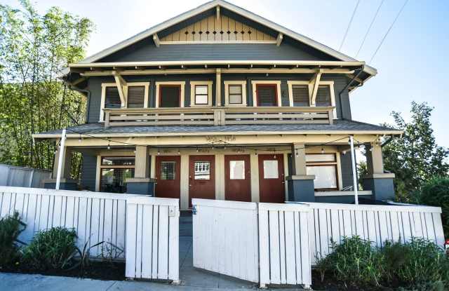 Charming Upper Floor 2 Bed / 1 Bath with Bonus Studio in a Prime Echo Park Location photos photos