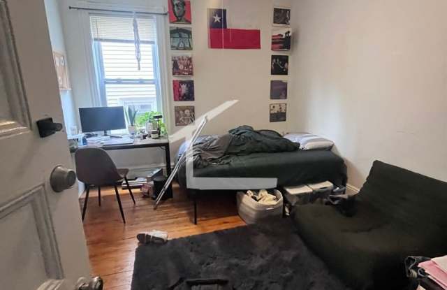 5 Bed 2 Bath - Brigham Circle Gallery 3