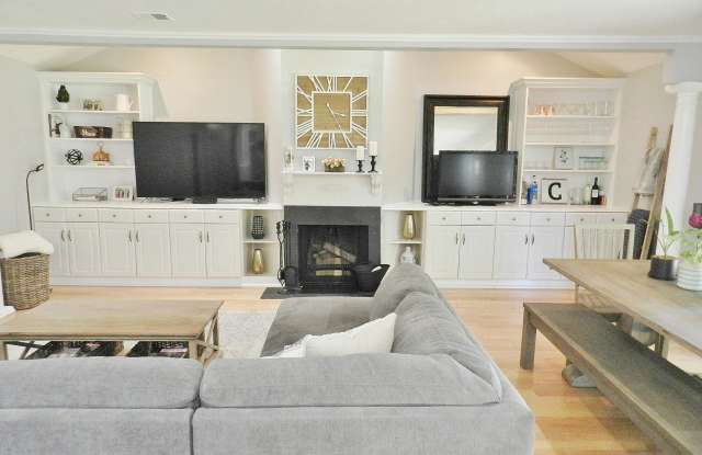 11304 GEDDYS COURT Gallery 4