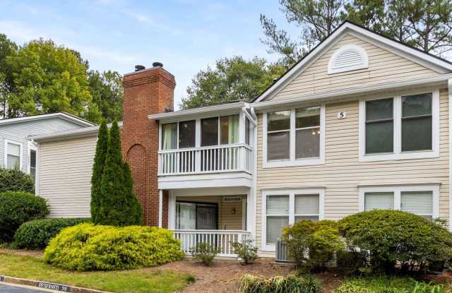 Great Location 2nd Floor Condo - 1292 Keys Lake Drive Northeast, Brookhaven, GA 30319