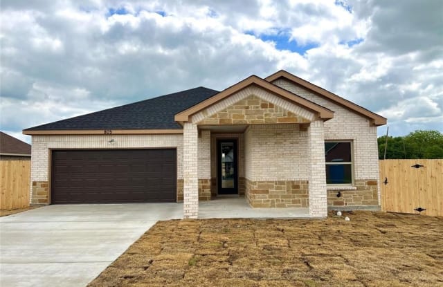 805 S Adelaide Street - 805 South Adelaide Street, Terrell, TX 75160