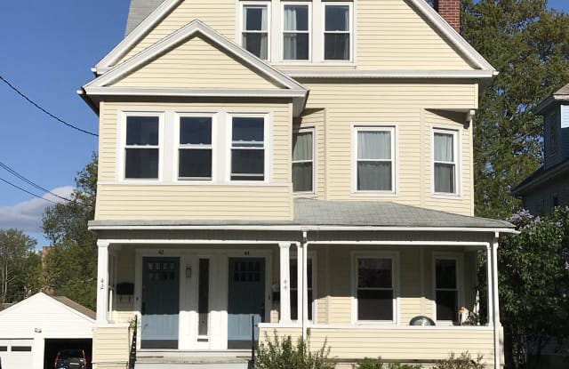 44 Maplewood Ave - 44 Maplewood Avenue, West Hartford, CT 06119