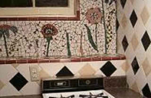 427 E 3rd Street Gallery 3